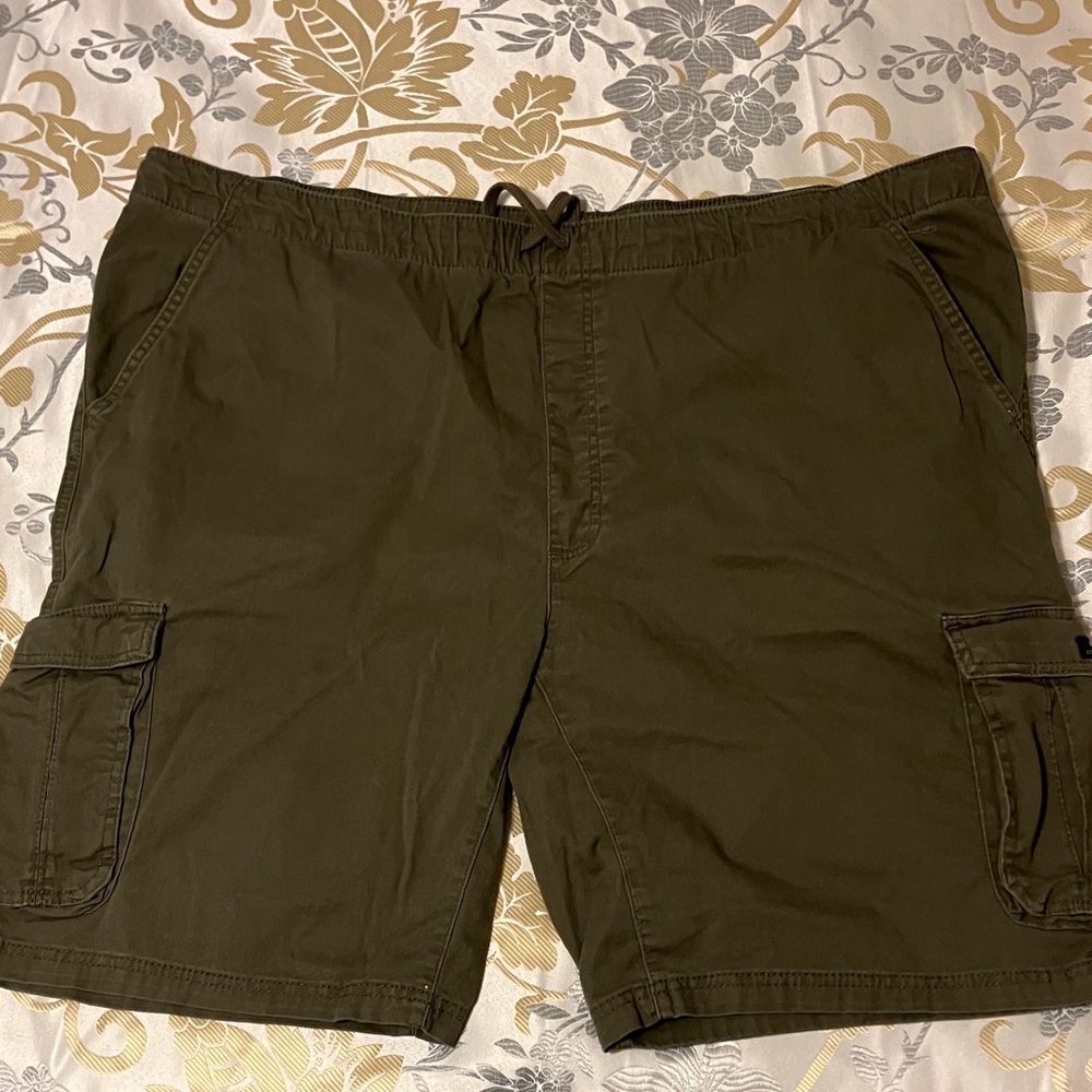 Wrangler Men's Dark Green Cargo Shorts